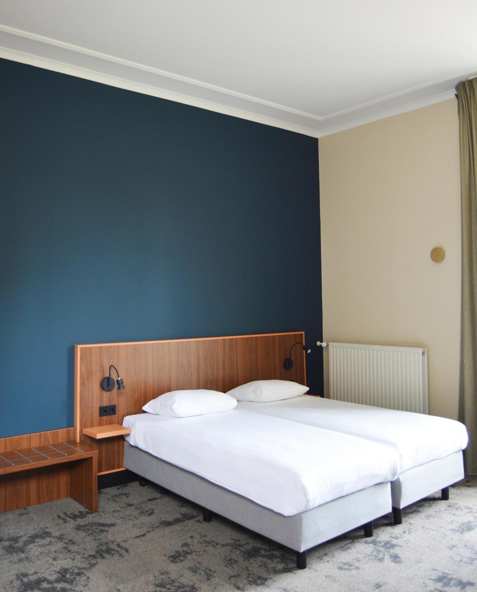 Family Room,1697779690:JPEG